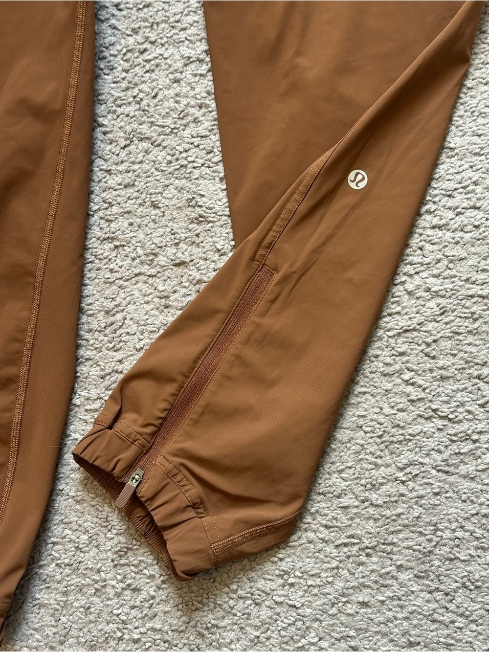lululemon Women’s Brown Jogger Pants 8 Pockets Stretch Tapered 28